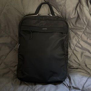 Targus 	15'' Newport Ultra Slim Backpack (Black)